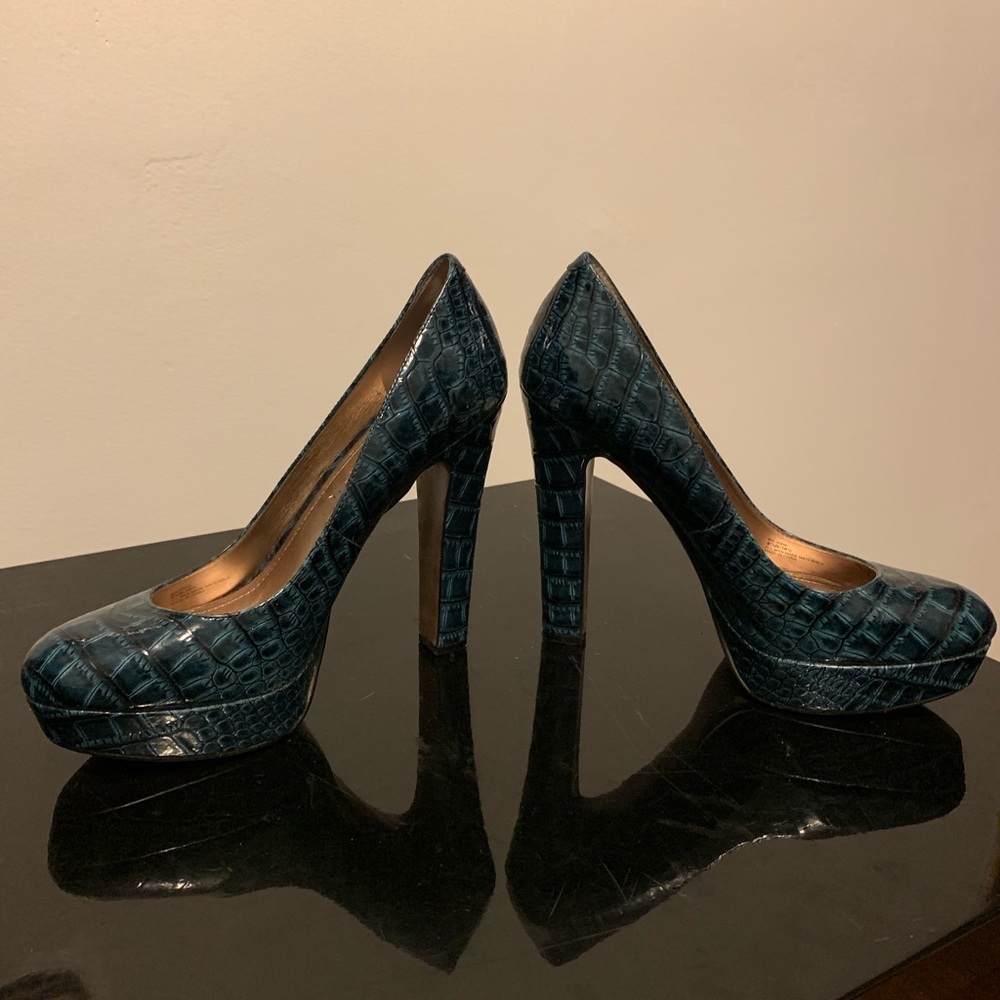 BCBG Black and Blue platform heels